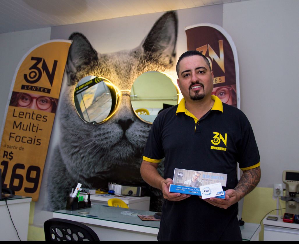 Nickson Rubens Oliveira Silva: paixão e propósito em lentes para óculos