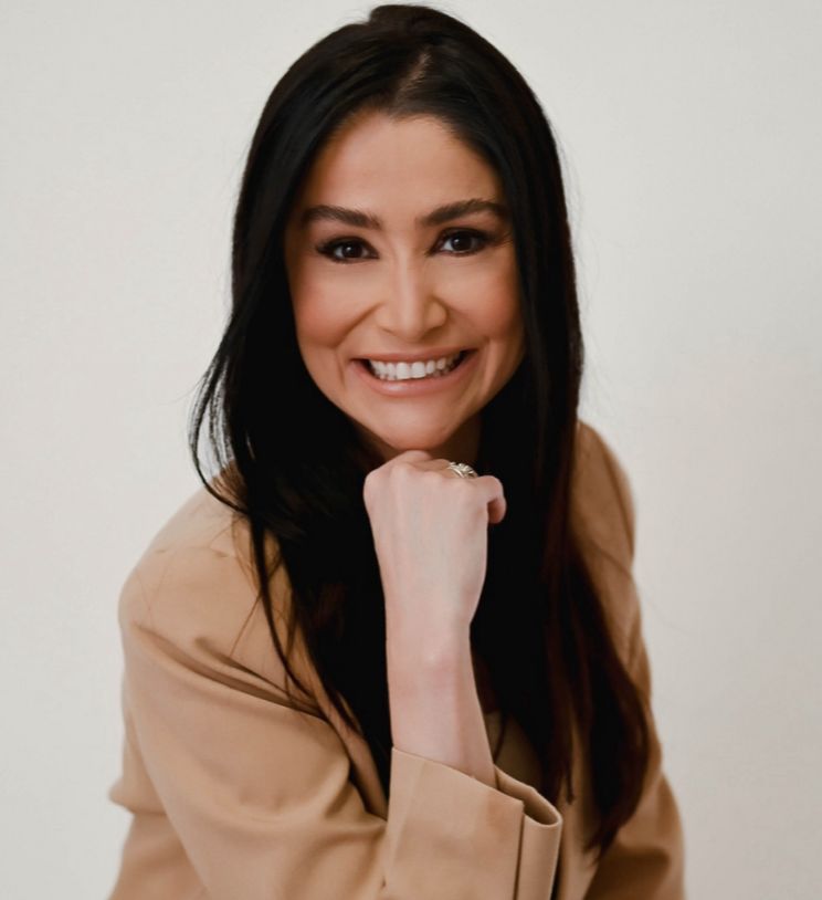 Dra. Cristina Monteiro de Barros