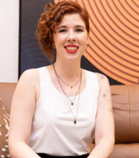 Dra. Anelize de Carvalho Ferreira
