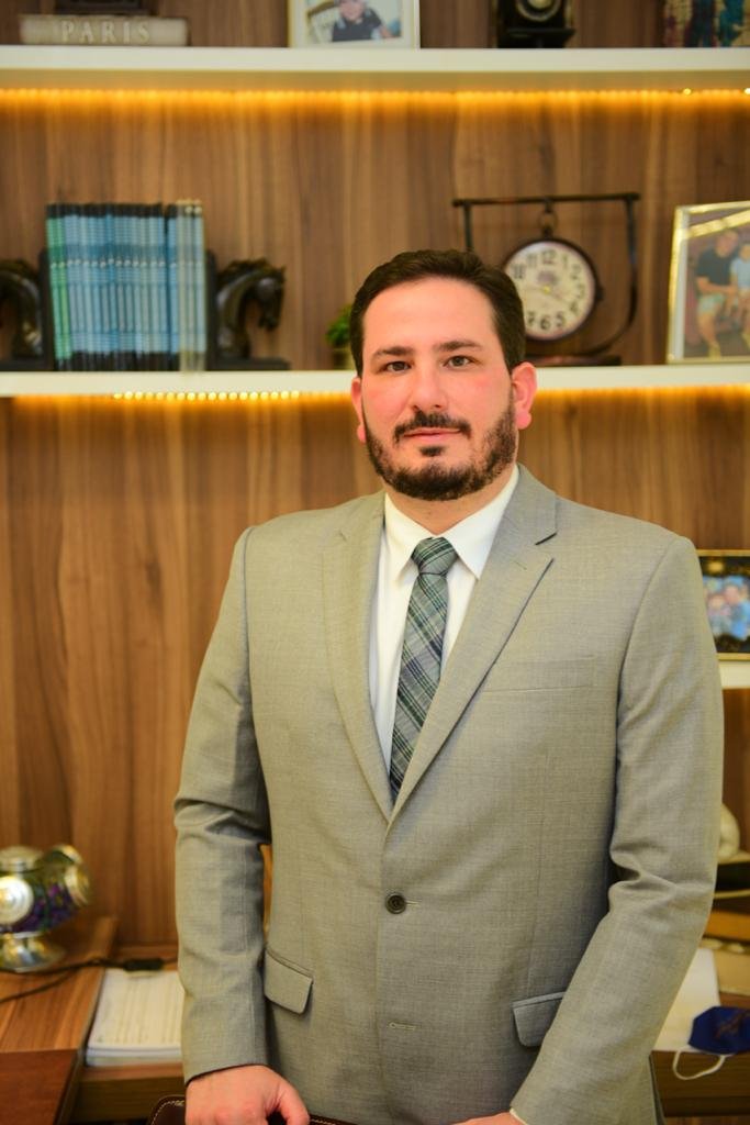 Dr. Matheus Sgarbi Vergaças