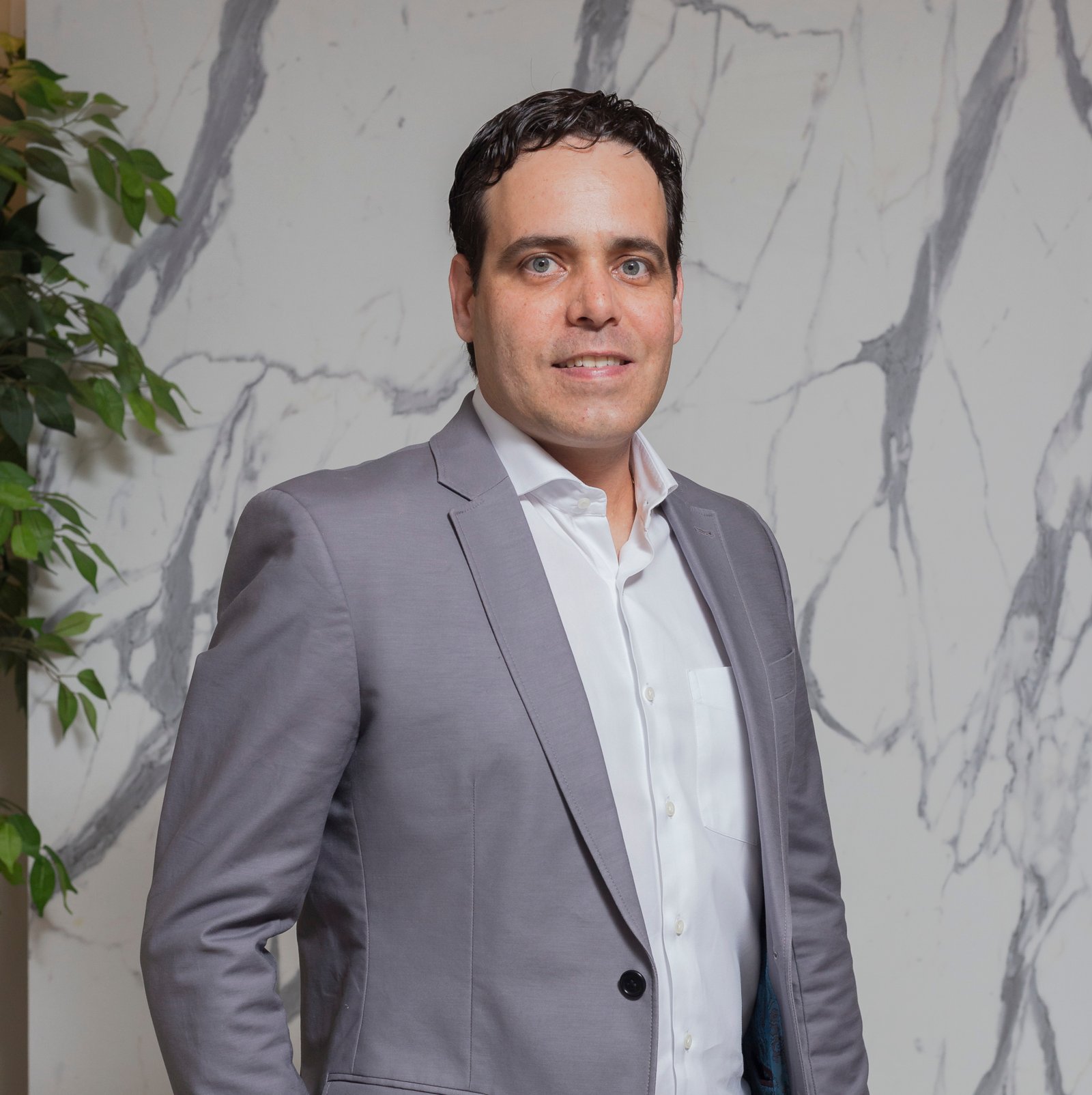 Dr. Maurício Pereira Maniglia