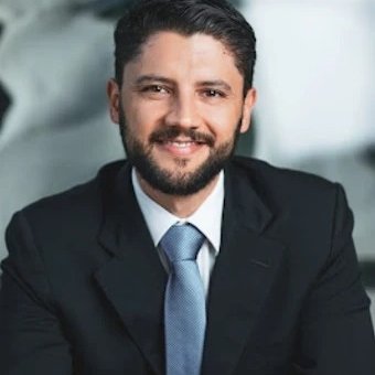 Dr. Isaac de Farias Soares Rodrigues