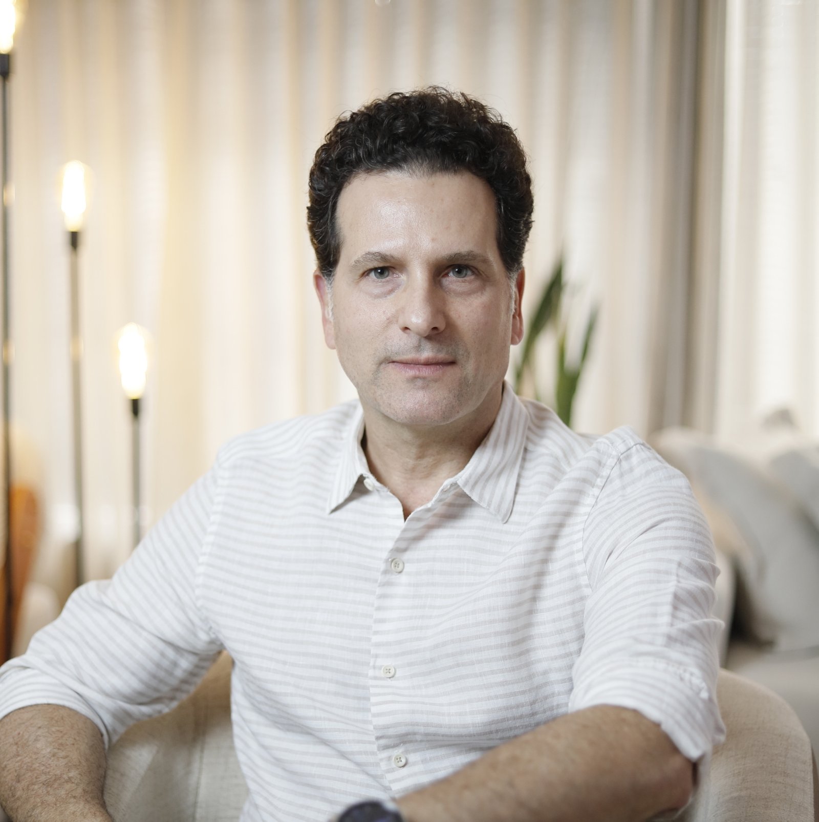 Dr. Rogers Zanovelo Bueno