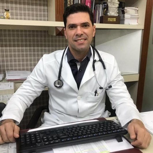 Dr. Mauricio Pozenatto Bicudo