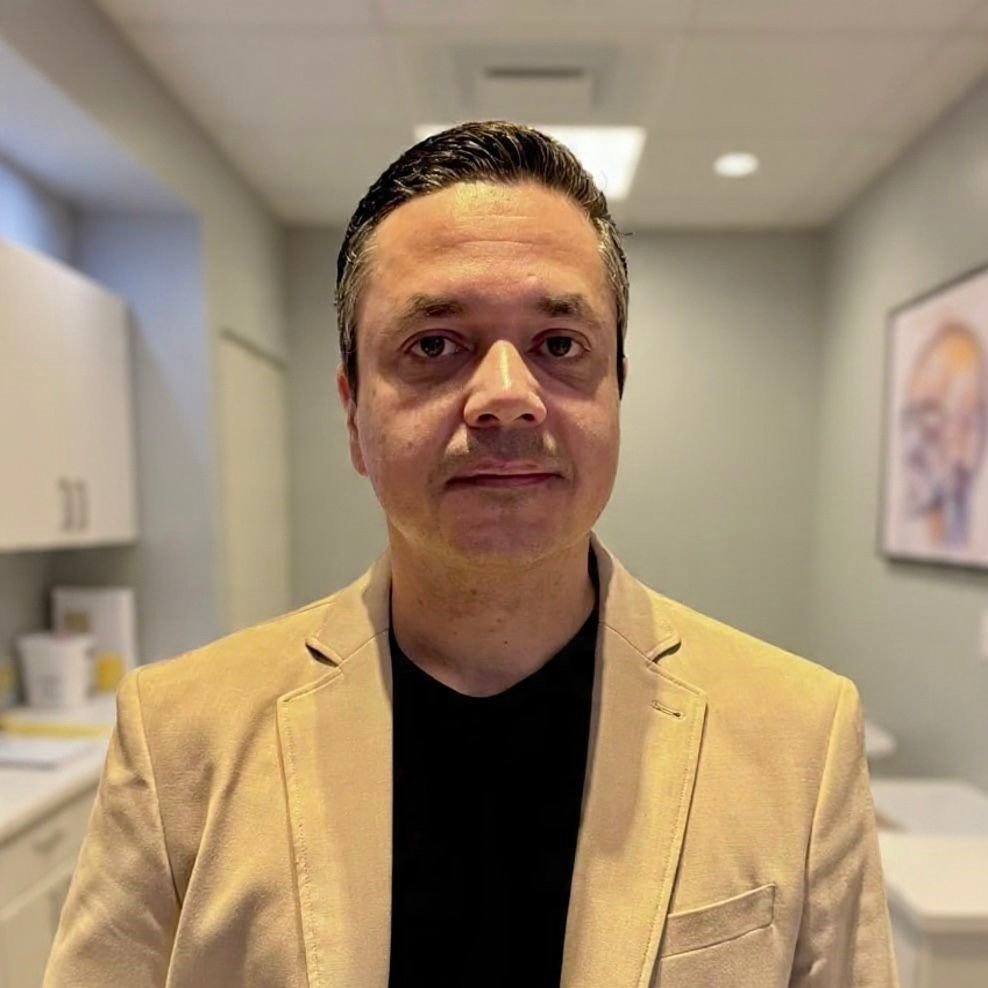 Dr. Ricardo Funes Bastos