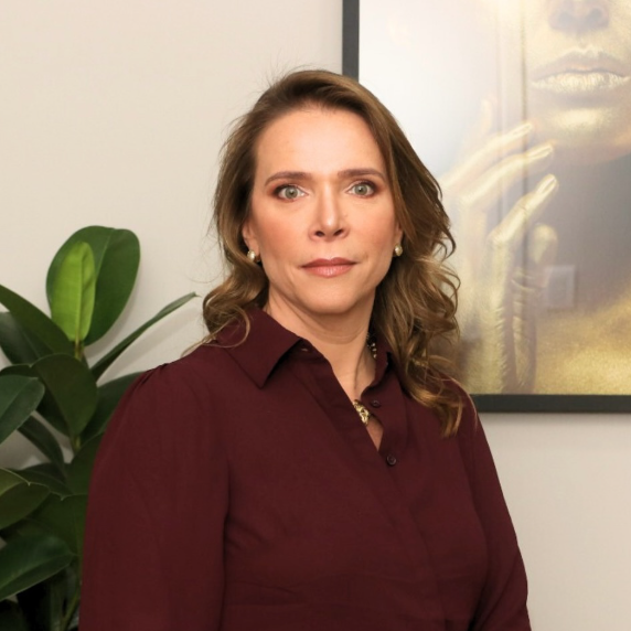 Dra. Vivian Wiikmann