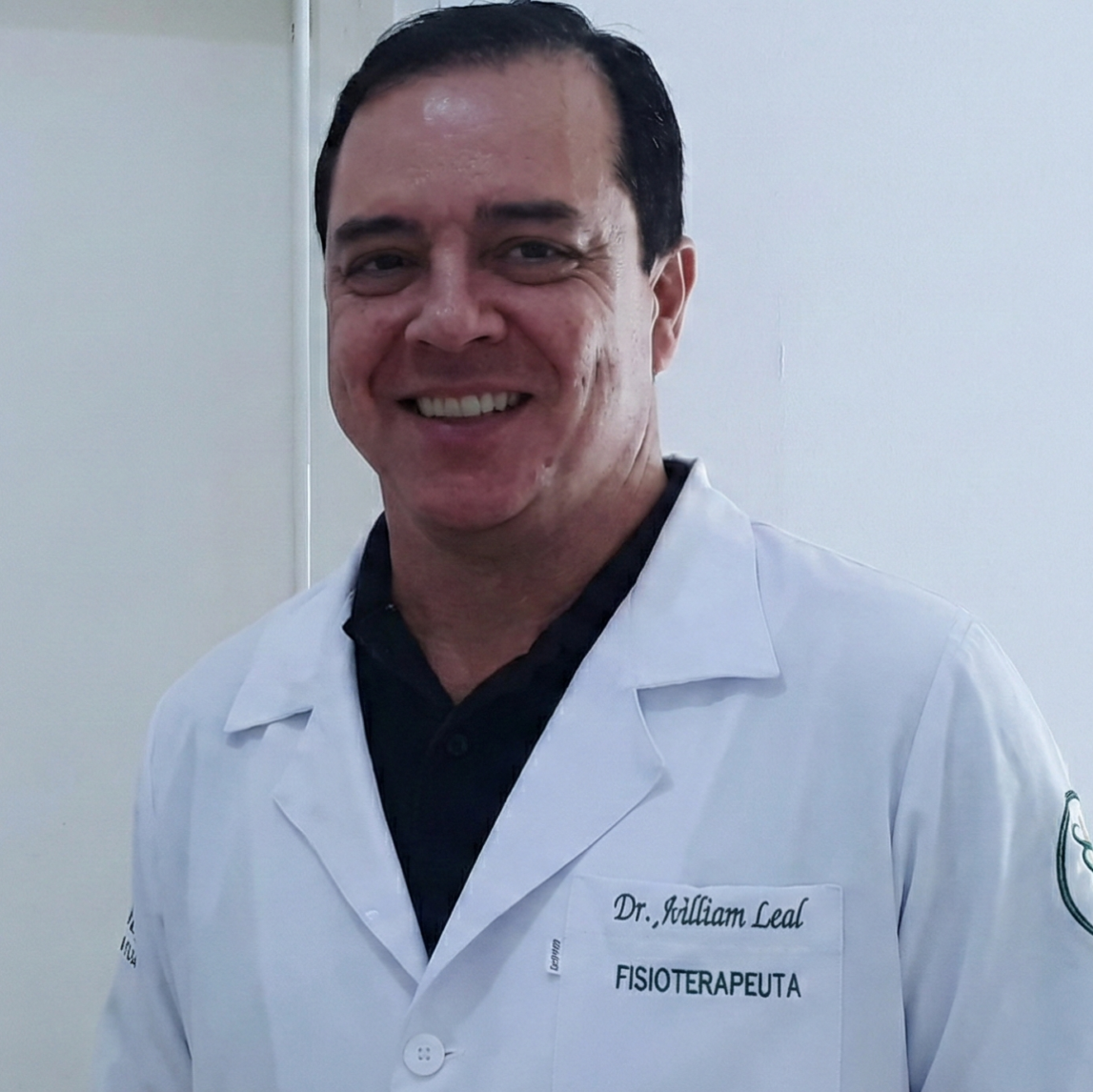 Dr. Adilson Roberto Bastos Leal