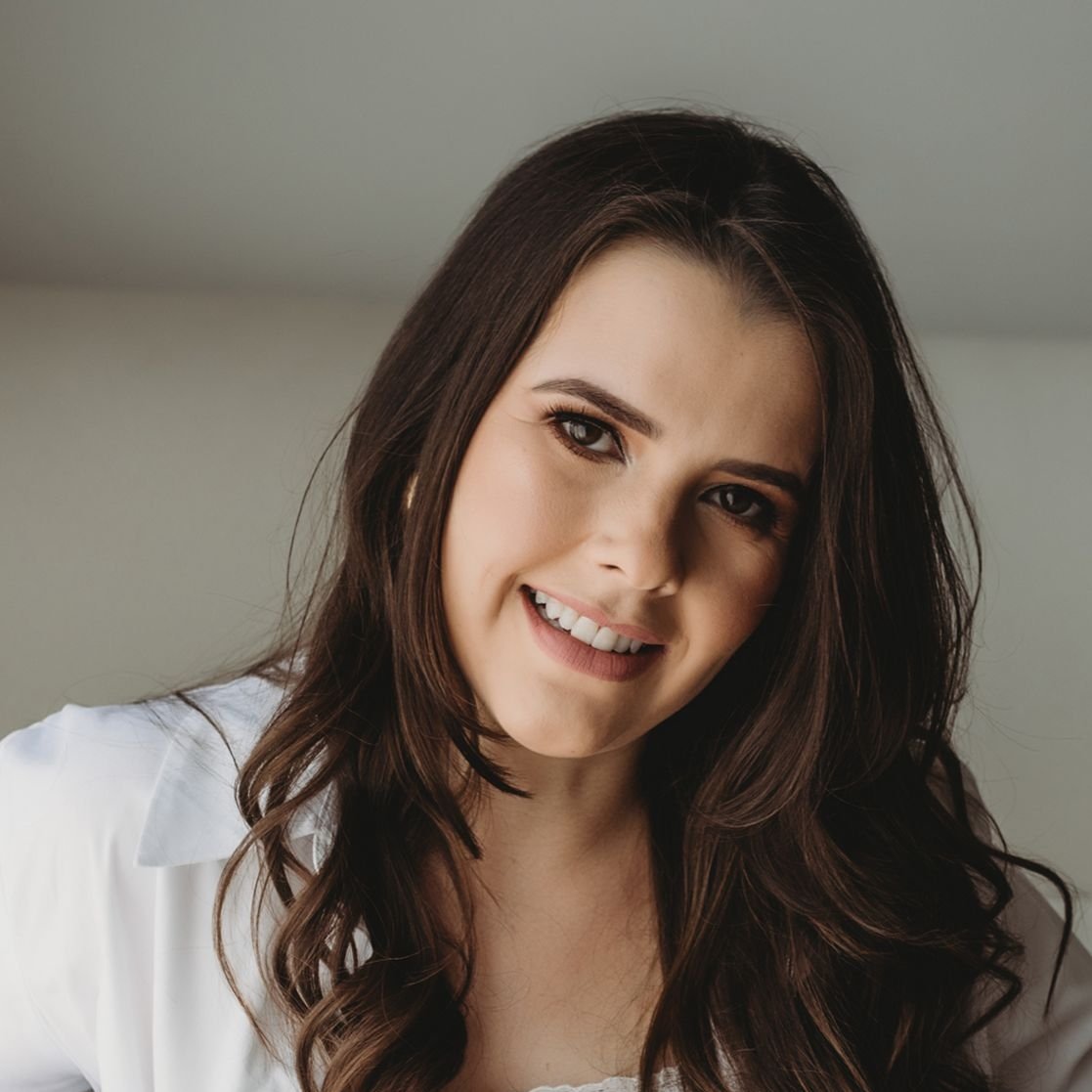 Dra. Nandara Souza da Silva Tofole