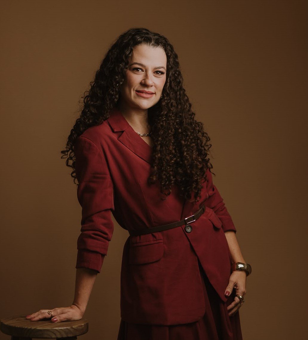Dra. Aline Andrade Teixeira Ferrari