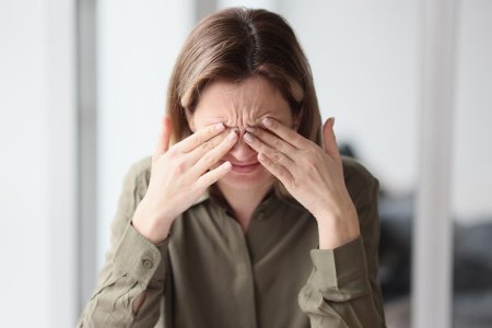 Woman rubs eyes with fingers feeling exhaustion after long work in office. Female manager sits at workplace trying to handle fatigue SSUCv3H4sIAAAAAAAACnRSPW+DMBDdK/U/IM9BNQYMZOzQrVL3qoM/rsGKY0e2SVVF+e81GFIP7ca9u3vv3jPXx4eiQJx5JdC+uM5VrJXWkw+OBWVNhPFuxR0YCS5HLq6mOAeYyiuQKlinmM5BzoIYDTtBBM2k9QzflibygYXJg59vWSHBAhwiRwLvFOng91QXW2Npxo3YQs+TVwa8f3pRhhkBaJfN+InPM29gzxrQ1kiS//Cts3+wvCovQGtmwE7+lyx9fNyTOYAR34uzzLEDDSw5Xs0gDJRQAriUooWy+ZRNySXF5dATzNuKV6Sni0qiRsevAO6UZ8YmqWwW18UKpueBOlM+OyWUOWRrNozL625rwk4muPlkVOF+c460tWfGYxT74jPSwoaPzPu4ITc80xLxd7KnTMrYsHhGiRXJ+MqLTl2Teuhb3HSk7buO0nUg/RmjijzLRRtRrMVRydy9mi9AXNY9ptVQkp5XZdMBLflAZUyxamnMURLKYoq3HwAAAP//AwAxks3MAgMAAA==